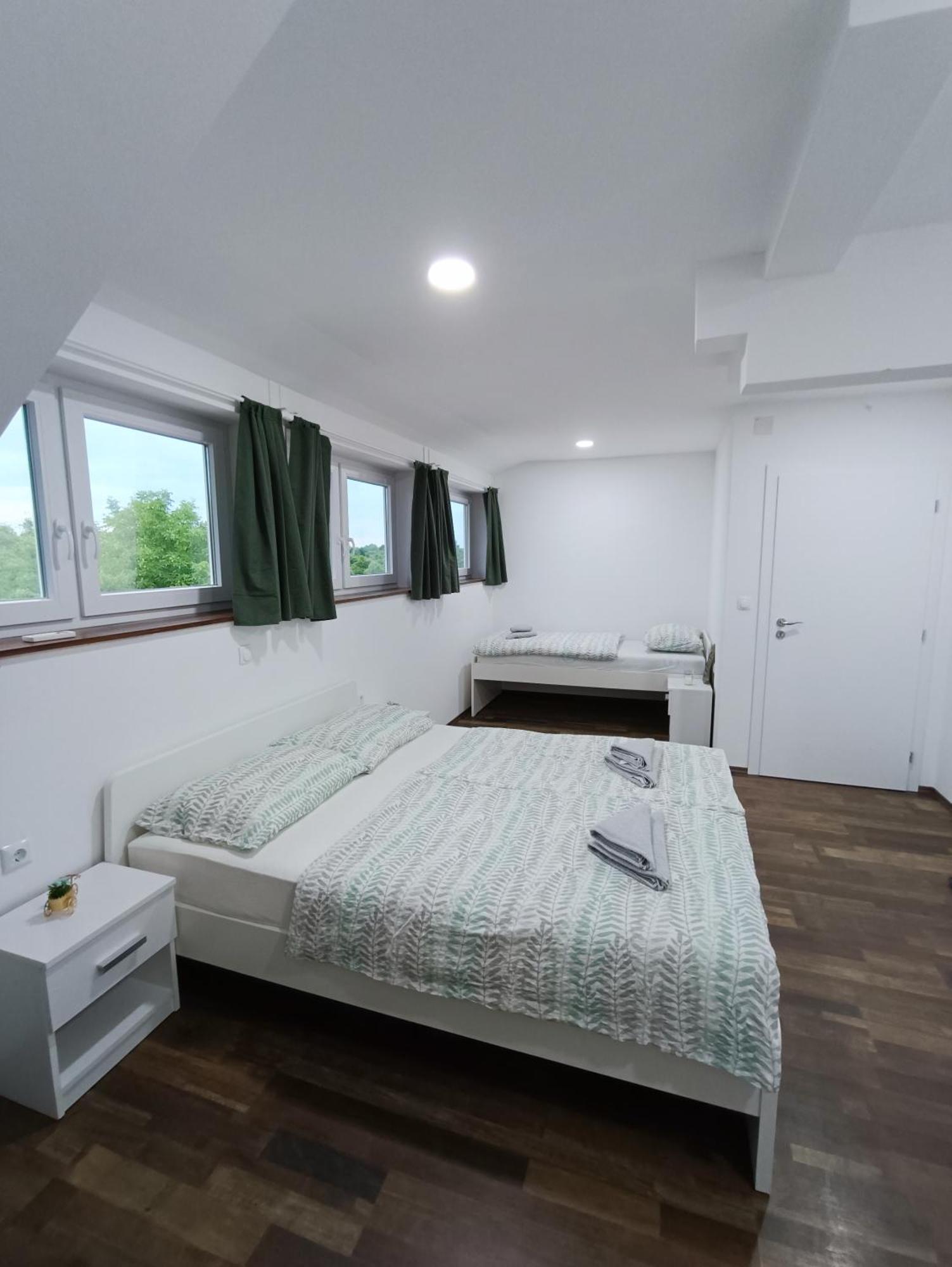 House Mesic Appartement Smoljanac Kamer foto