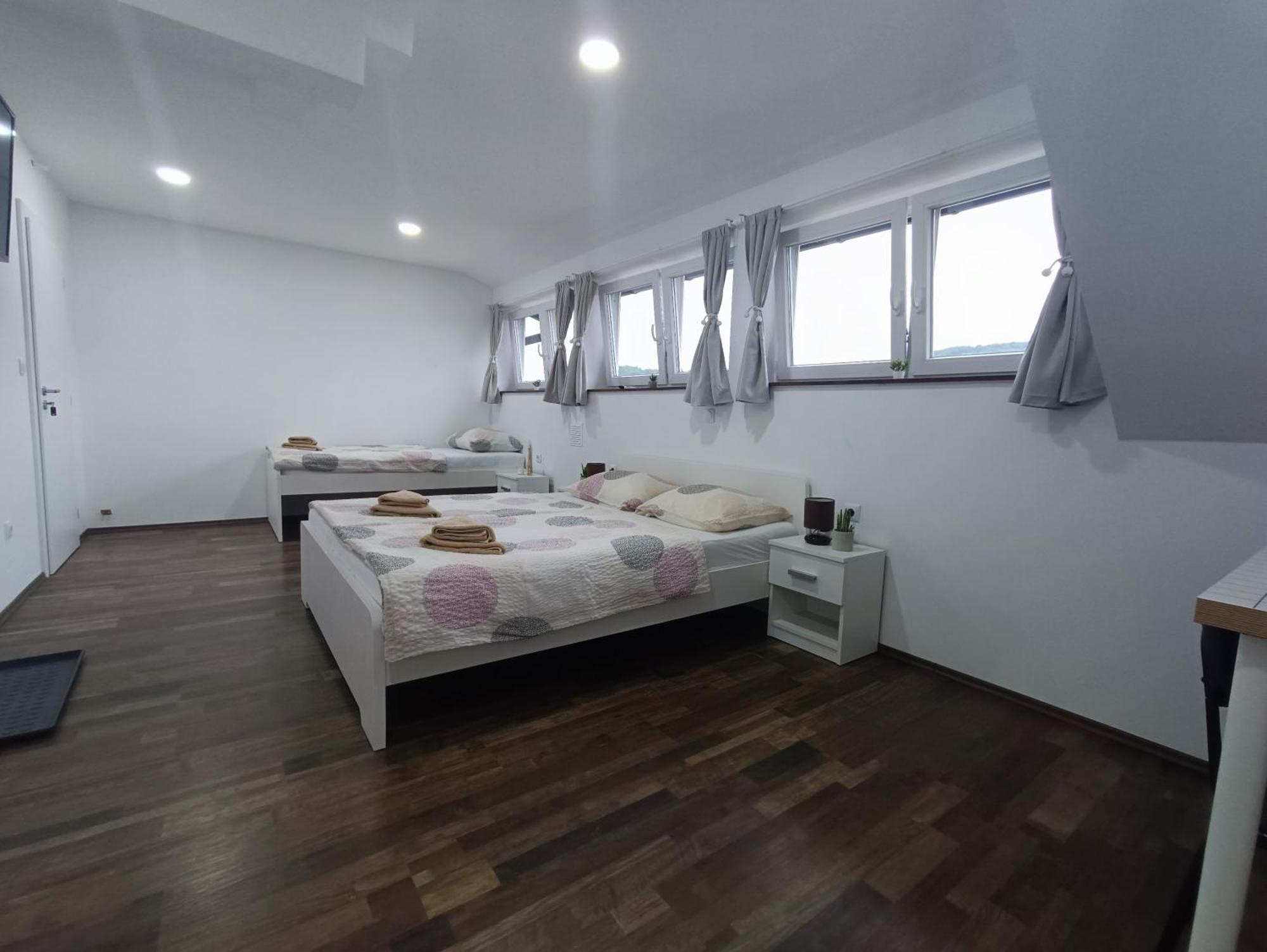 House Mesic Appartement Smoljanac Kamer foto